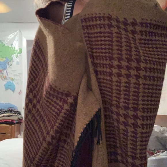 Careta Italy Fringe 100% Acrylic - Made in Itlay - Picture 3 of 7